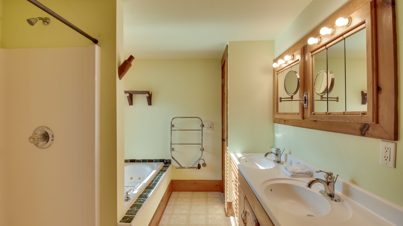 Photo of Bathroom in Cleveland