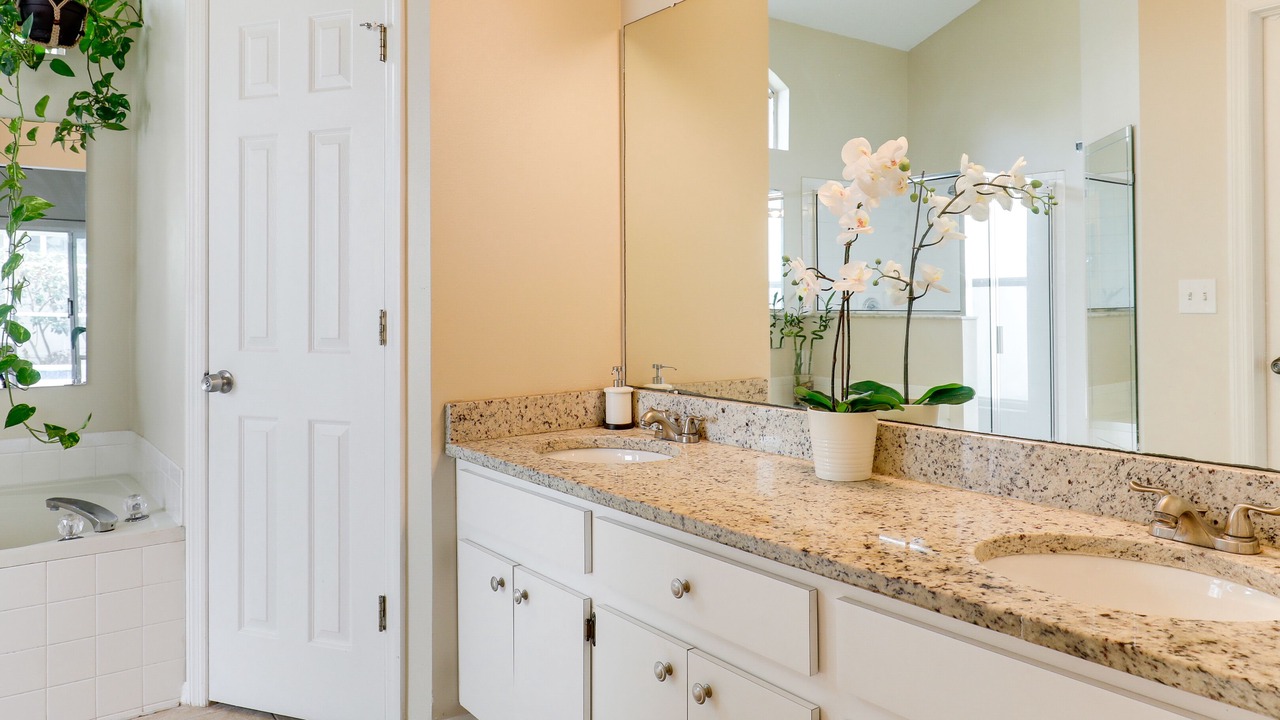 Photo of Bathroom in Valrico