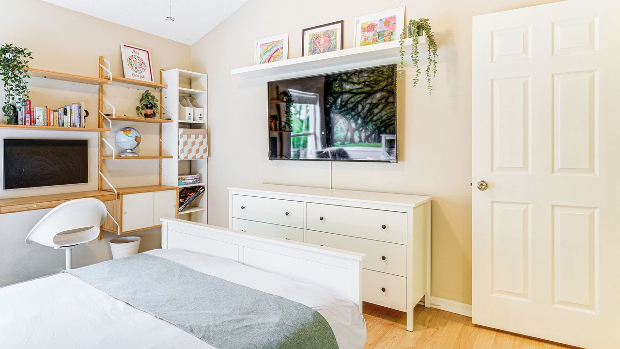 Photo of Bedroom in Valrico