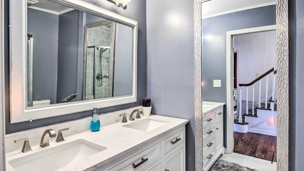 Photo of Bathroom in Whitemarsh Island