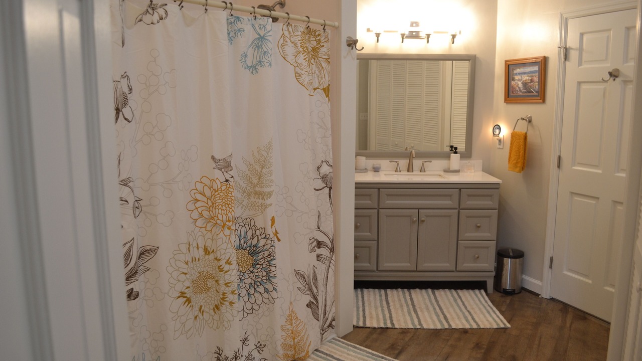 Photo of Bathroom in Midway