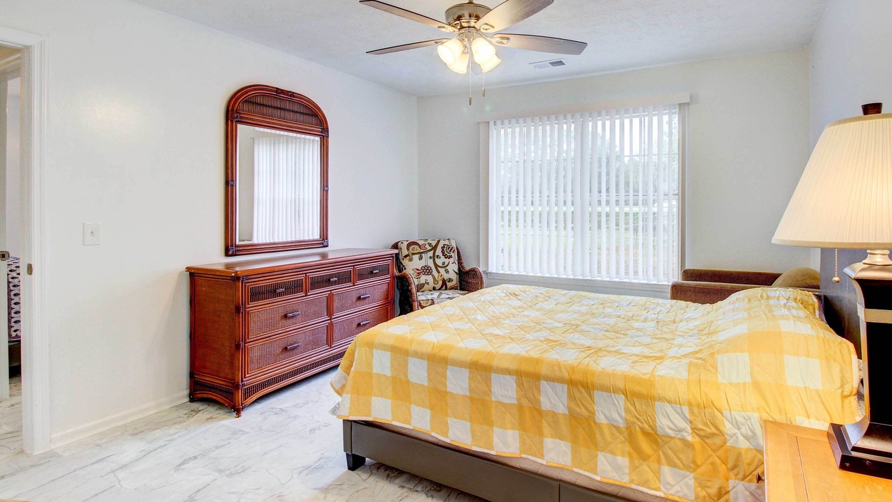 Photo of Bedroom in Whitemarsh Island