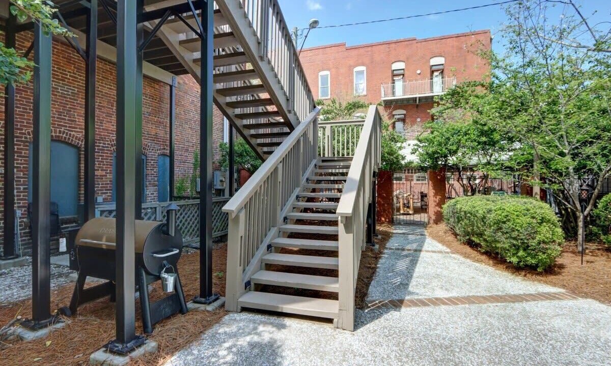 Photo of Outdoor in Old West Broad Neighborhood