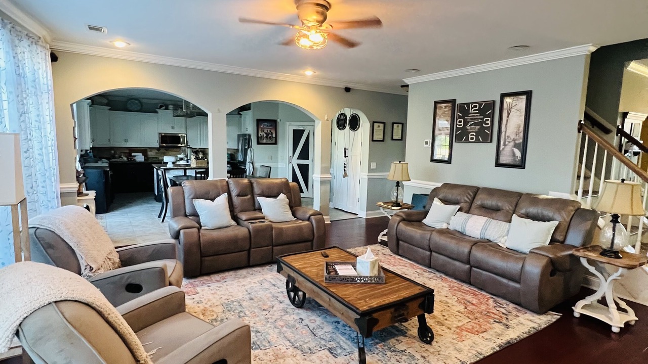 Photo of Livingroom in Evans