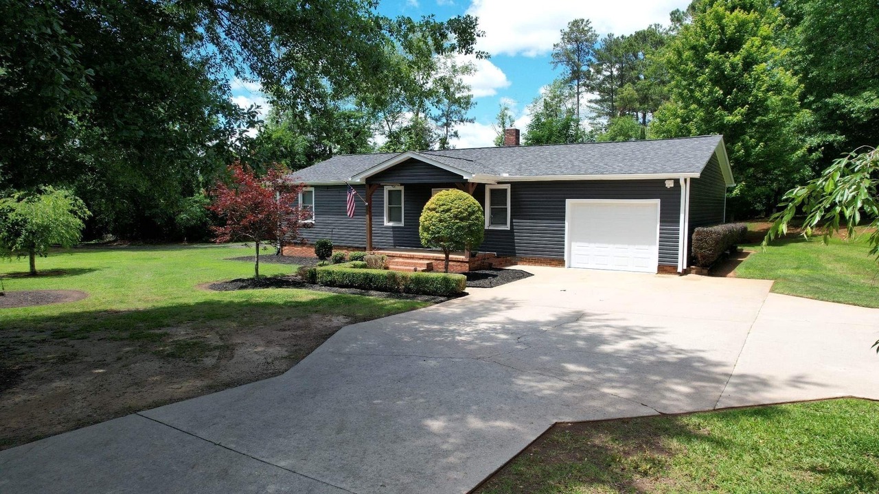 Photo of Outdoor in Pelzer
