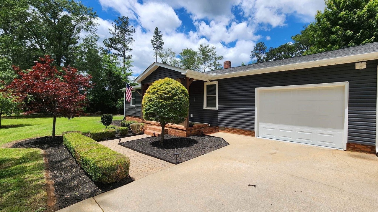 Photo of Outdoor in Pelzer