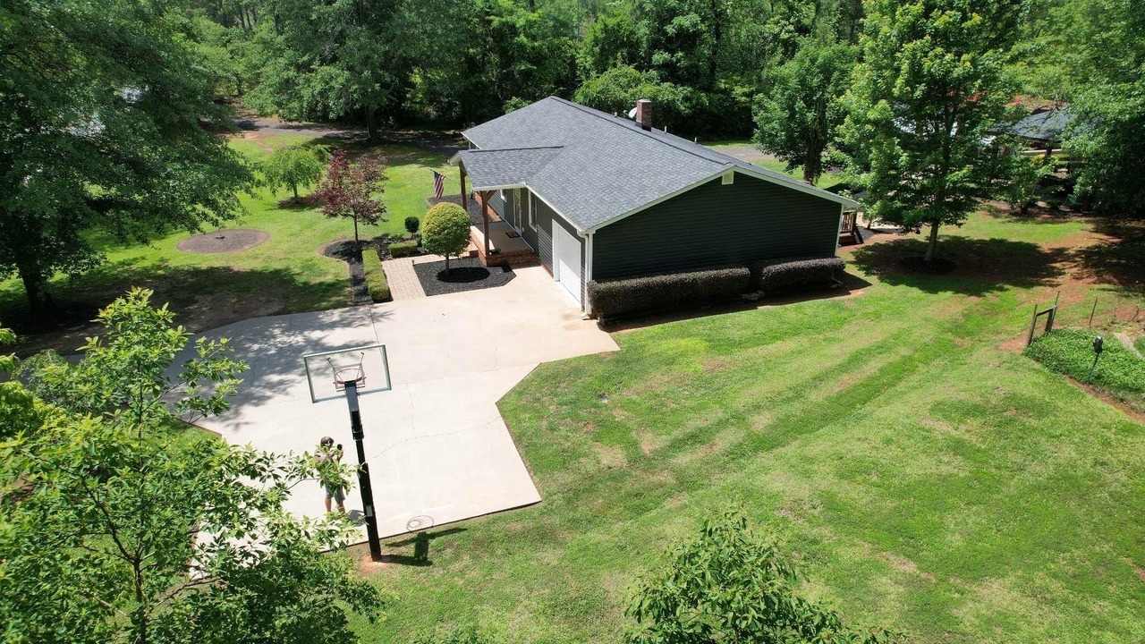 Photo of Outdoor in Pelzer