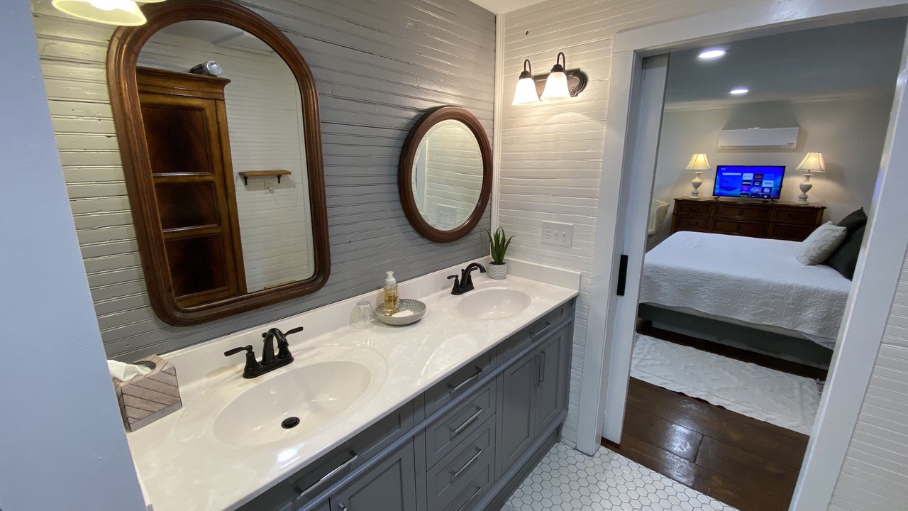 Photo of Bathroom in Roebuck