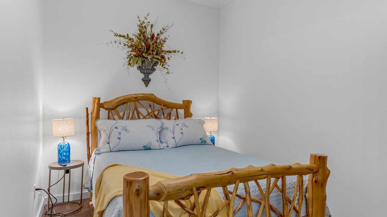 Photo of Bedroom in Six Mile