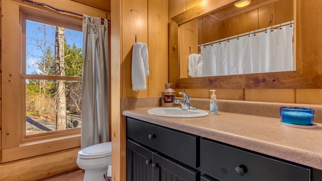Photo of Bathroom in Six Mile
