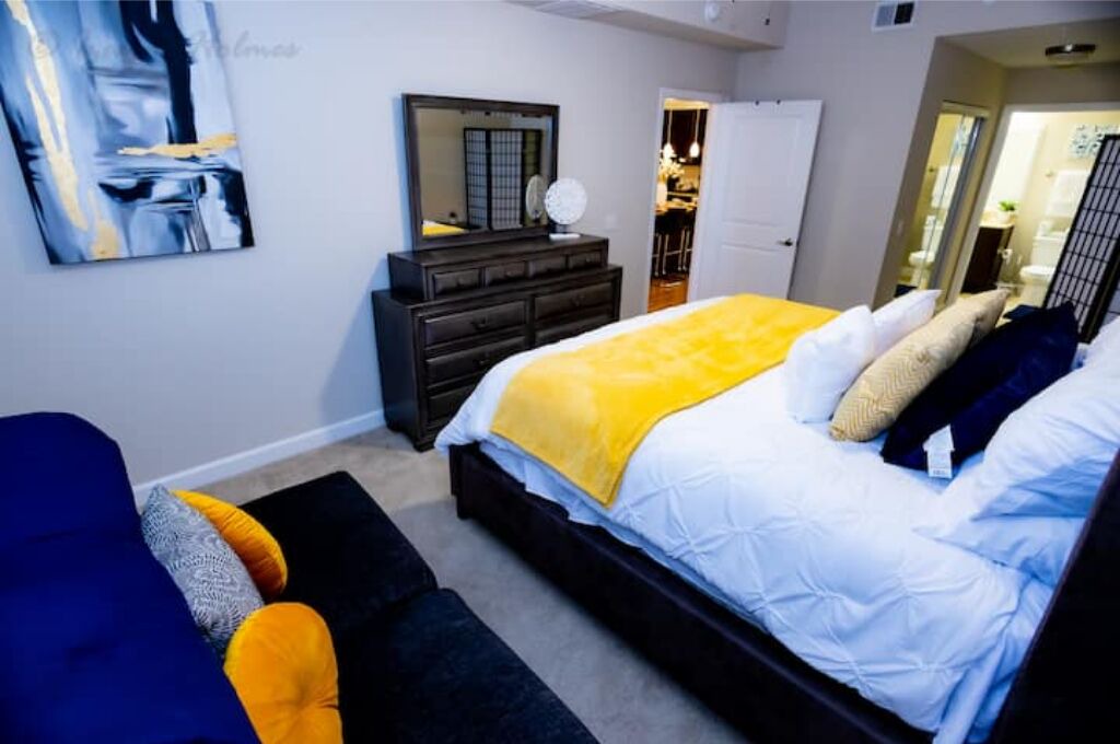 Photo of Bedroom in Carver City - Lincoln Gardens