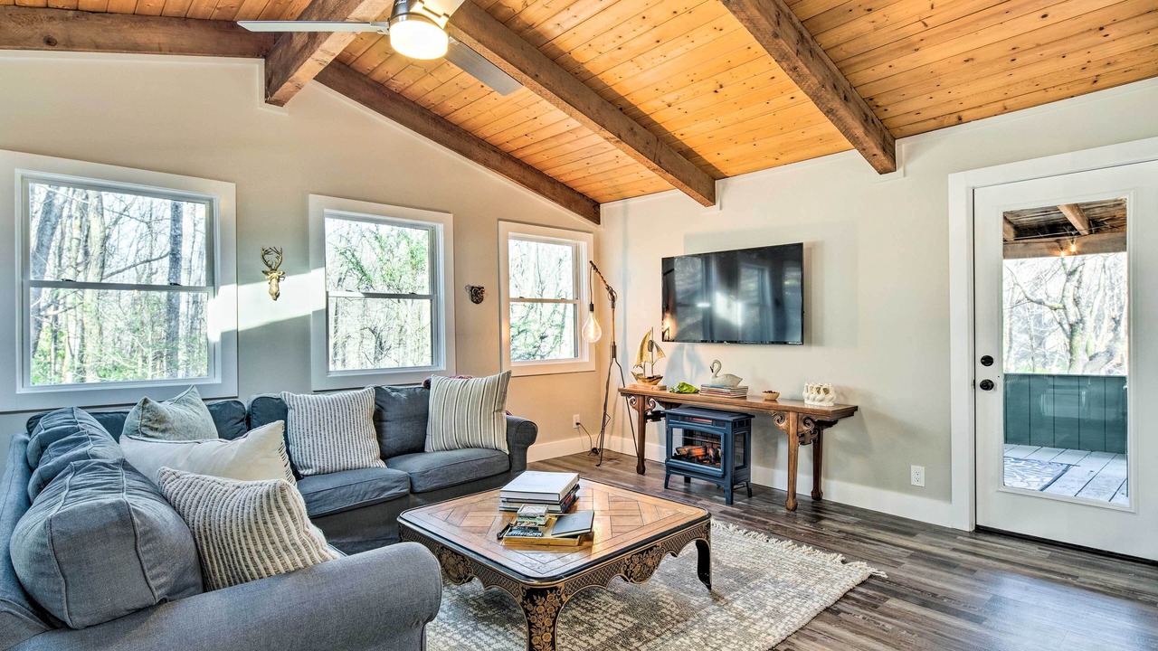 Photo of Livingroom in Brevard