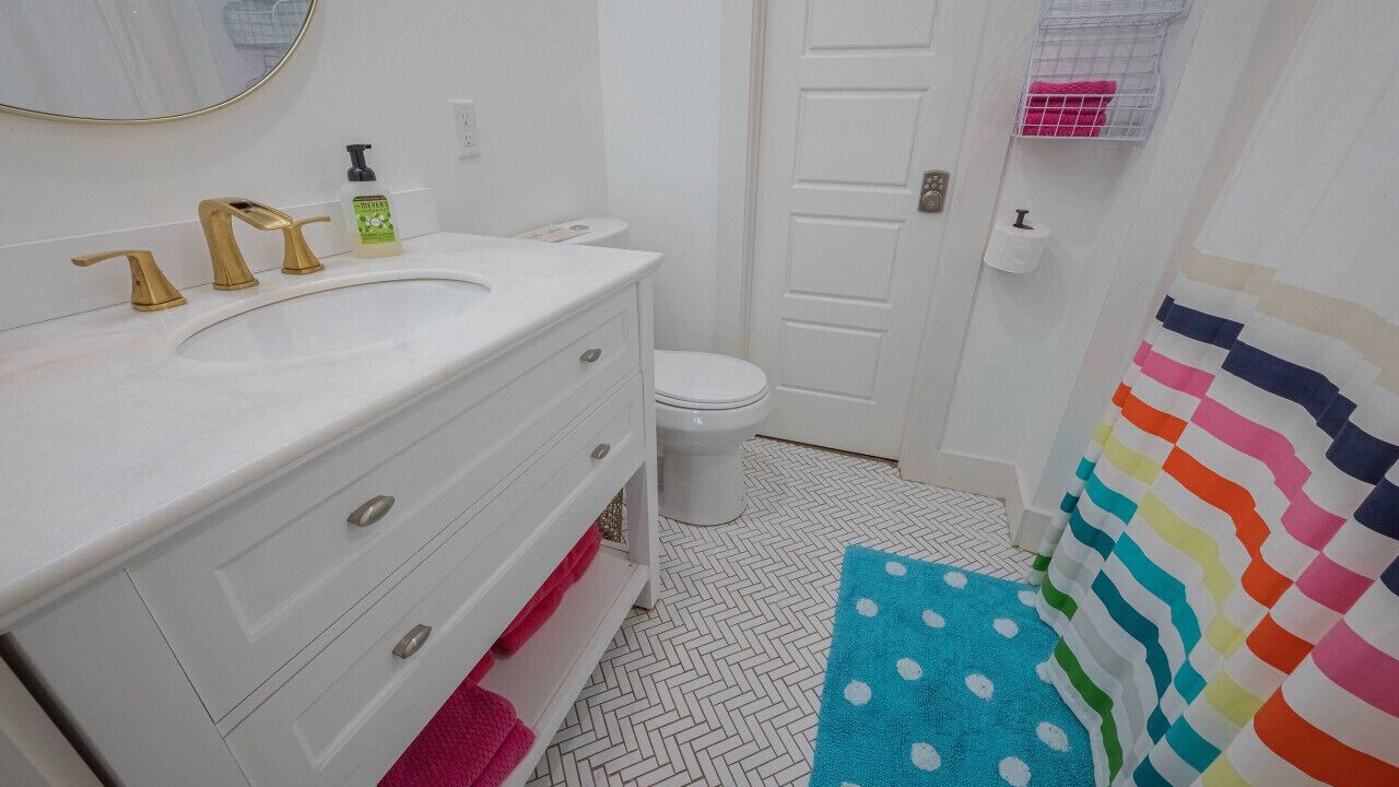 Photo of Bathroom in Toccoa