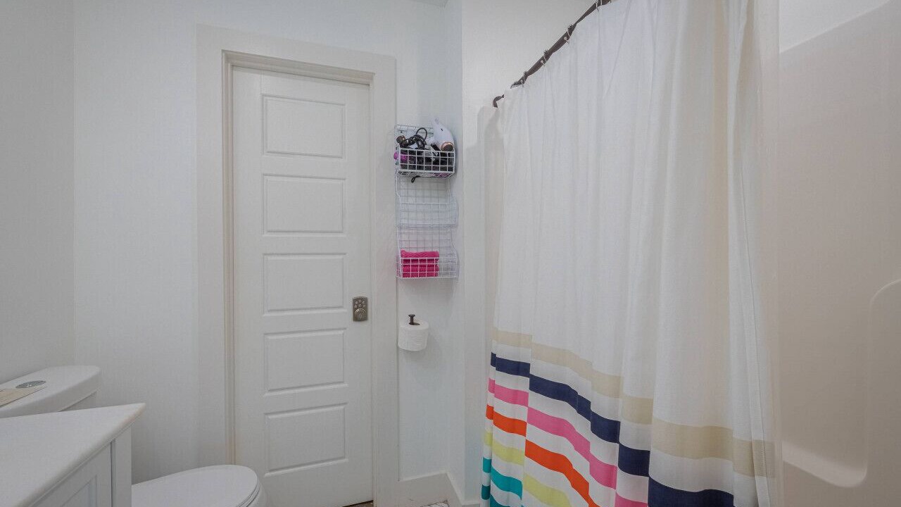 Photo of Bathroom in Toccoa