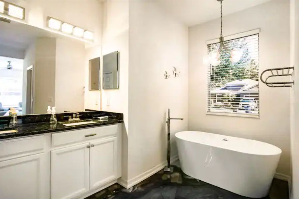 Photo of Bathroom in Riverview