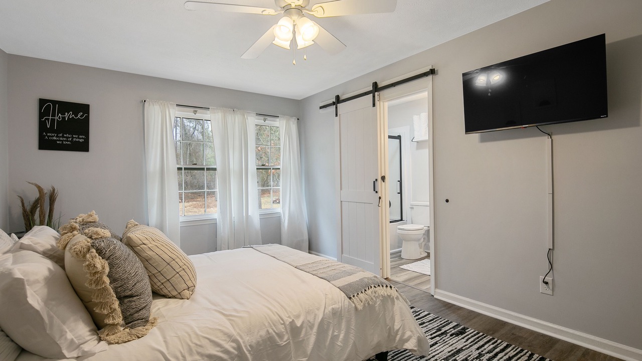 Photo of Bedroom in South View