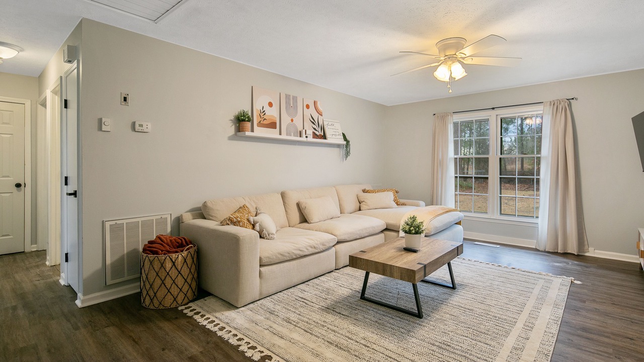 Photo of Livingroom in South View