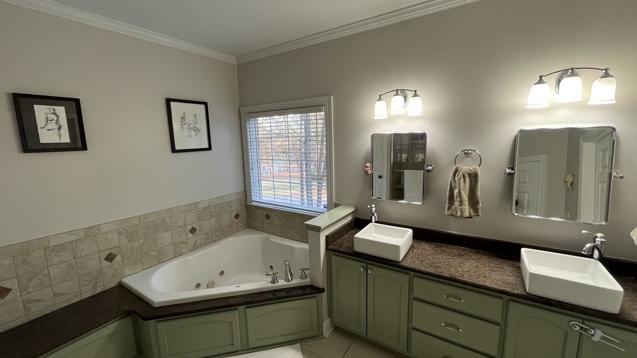 Photo of Bathroom in Riverwood Plantation