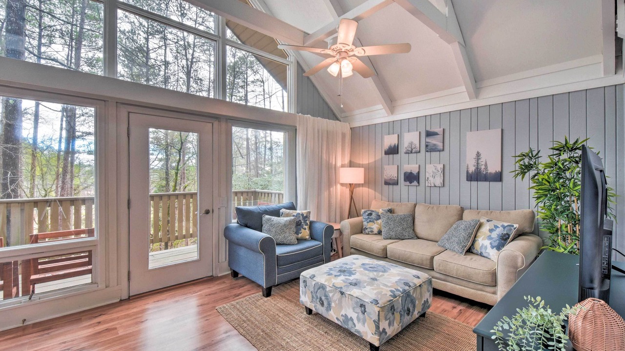 Photo of Livingroom in Salem