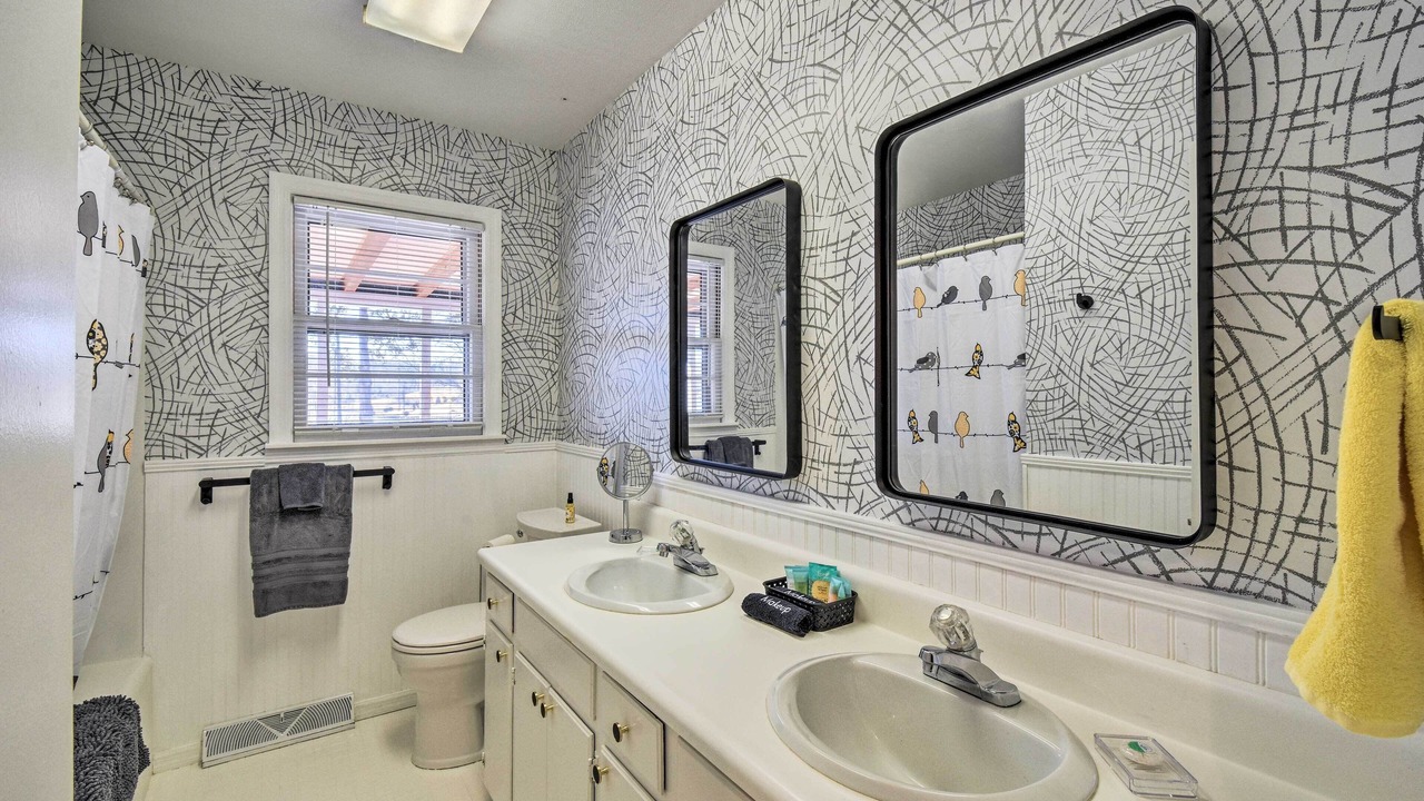 Photo of Bathroom in Seneca