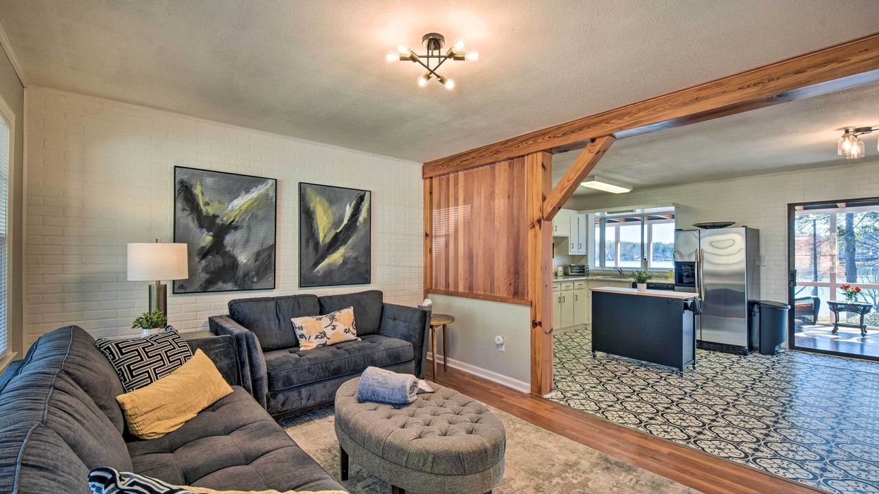 Photo of Livingroom in Seneca