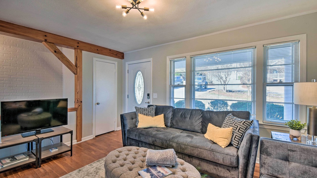 Photo of Livingroom in Seneca