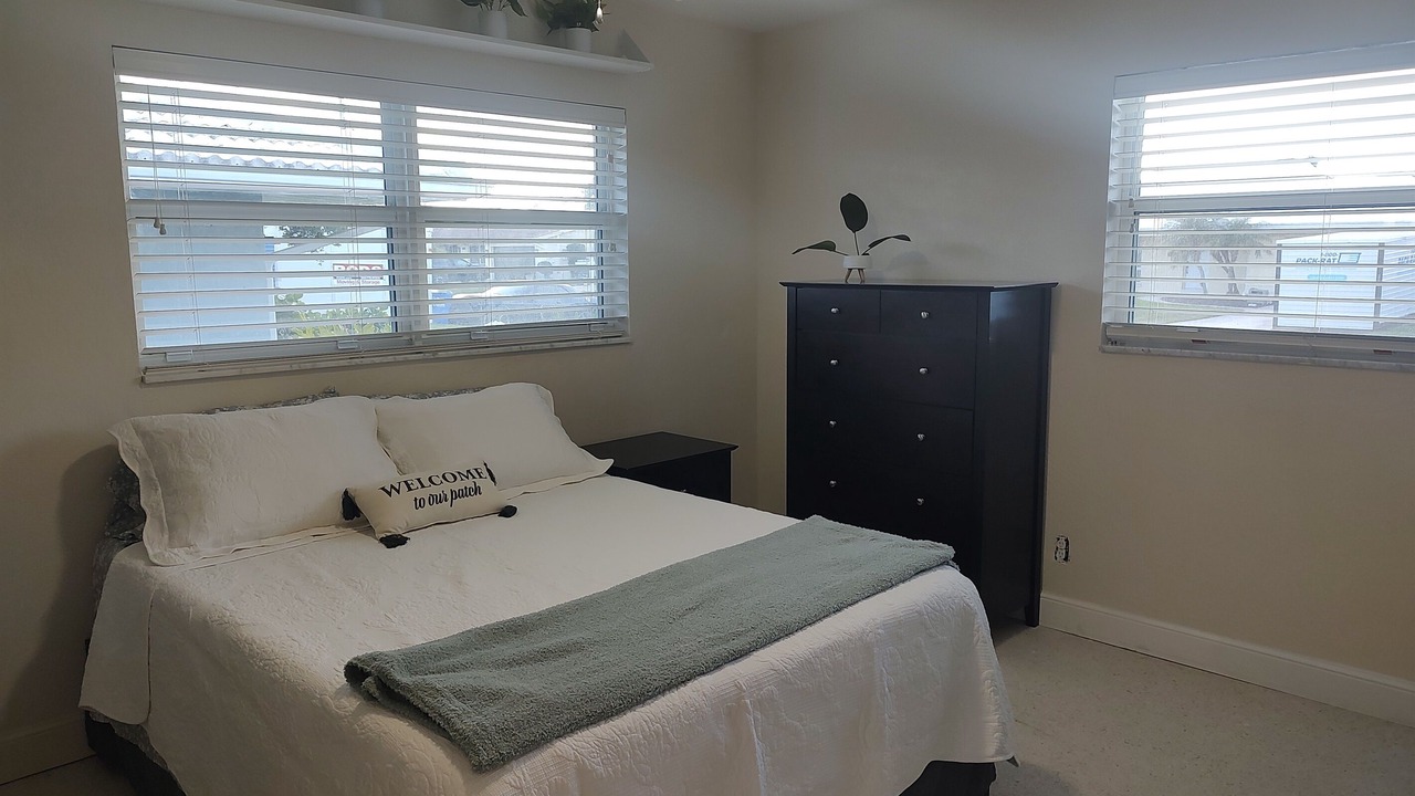 Photo of Bedroom in Shore Acres