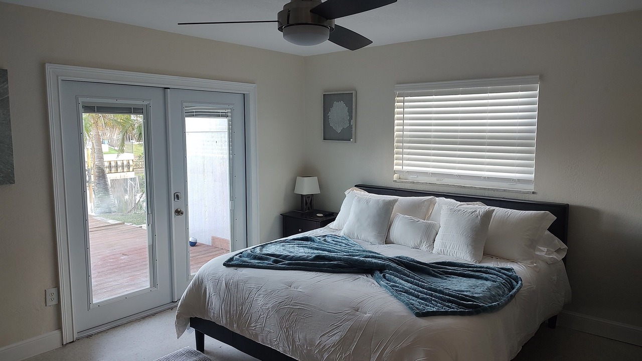 Photo of Bedroom in Shore Acres