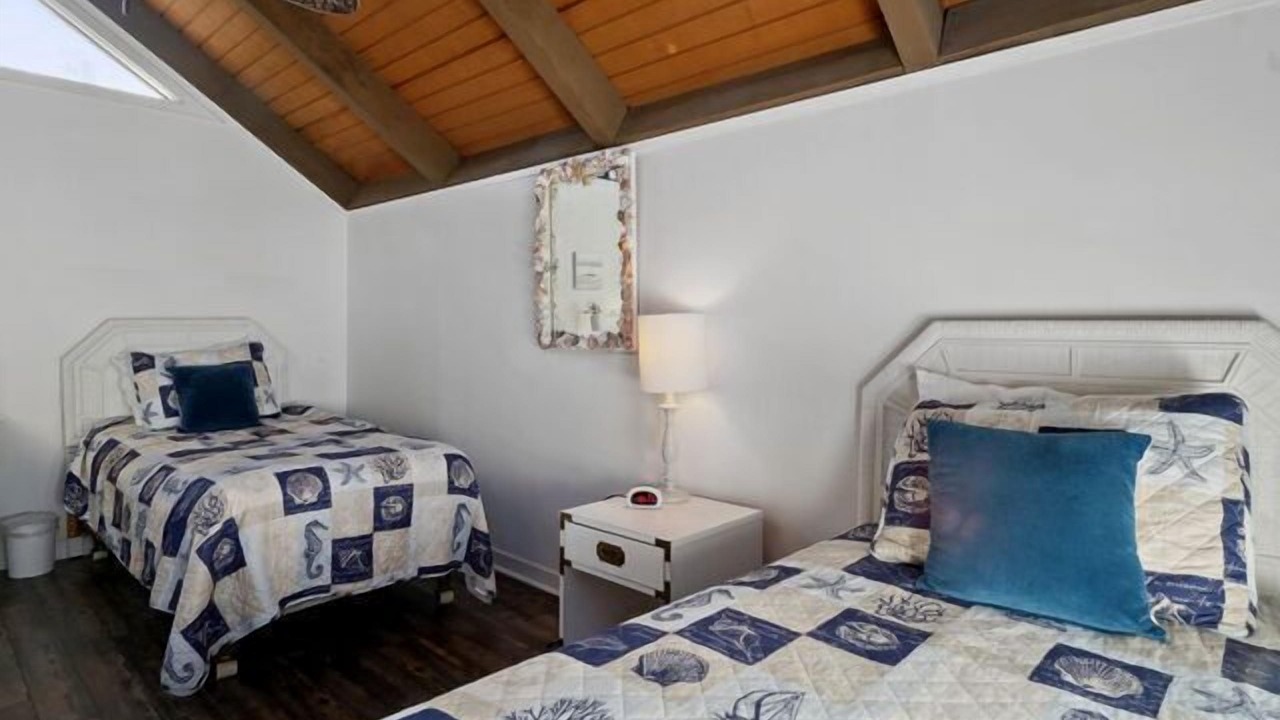 Photo of Bedroom in Night Heron