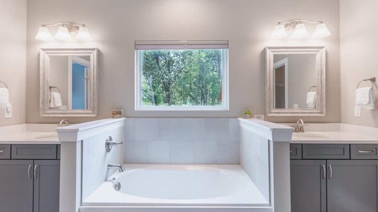 Photo of Bathroom in Seneca