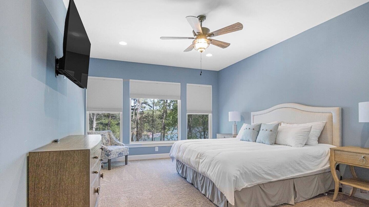 Photo of Bedroom in Seneca