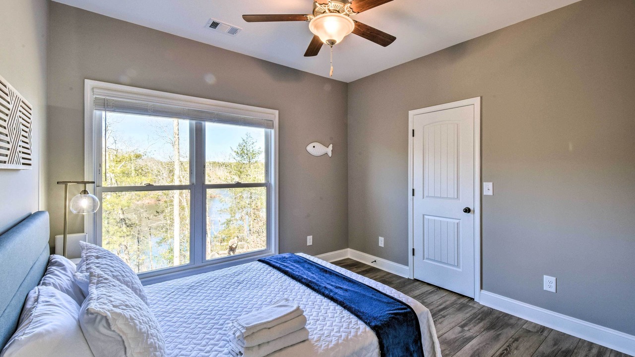 Photo of Bedroom in Seneca