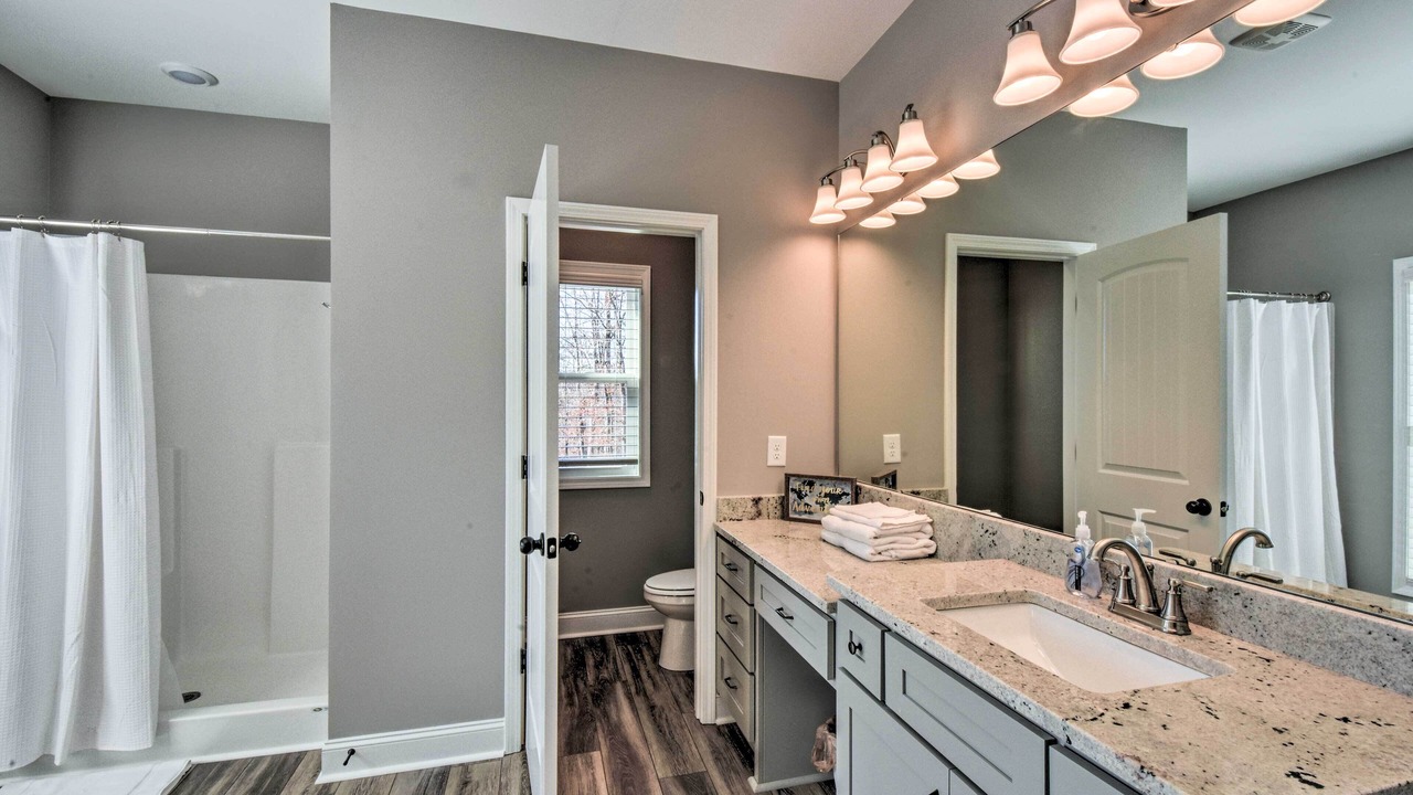 Photo of Bathroom in Seneca