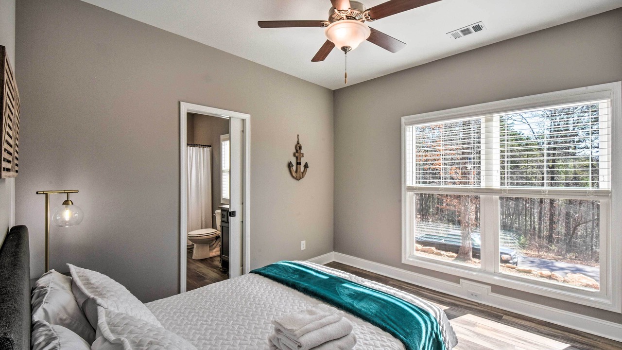 Photo of Bedroom in Seneca