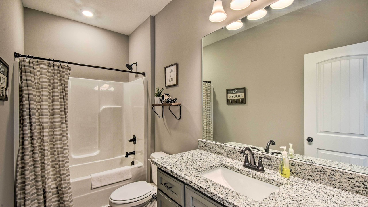 Photo of Bathroom in Seneca