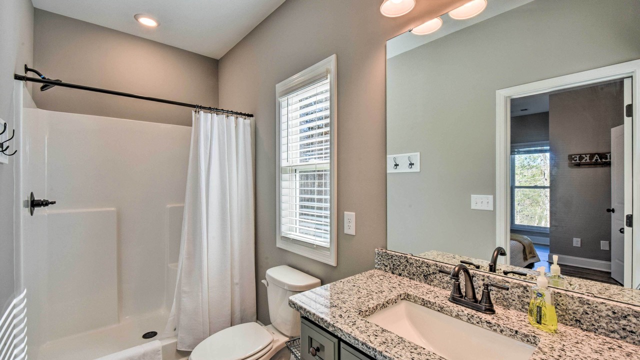 Photo of Bathroom in Seneca