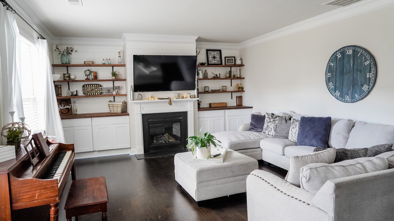 Photo of Livingroom in Powdersville
