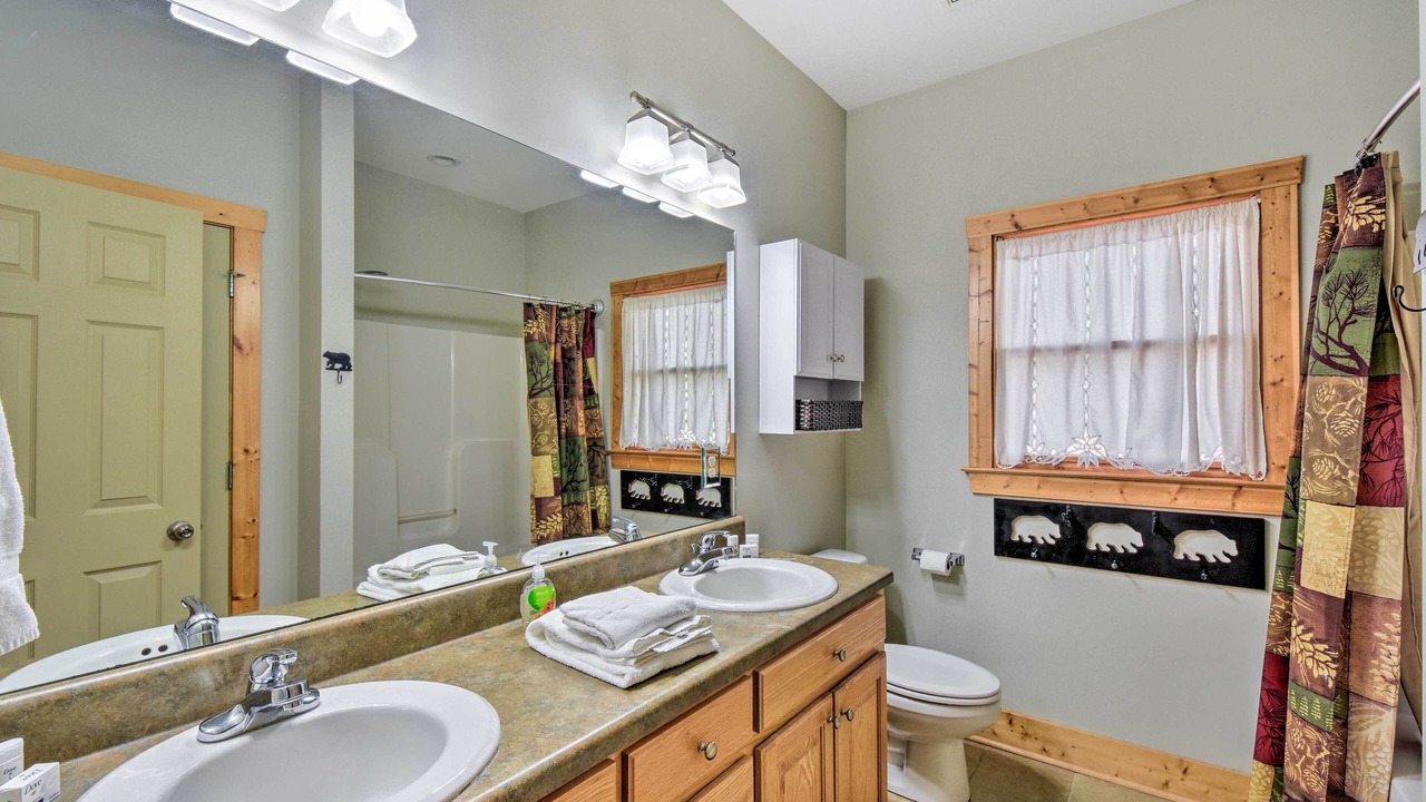 Photo of Bathroom in Dahlonega