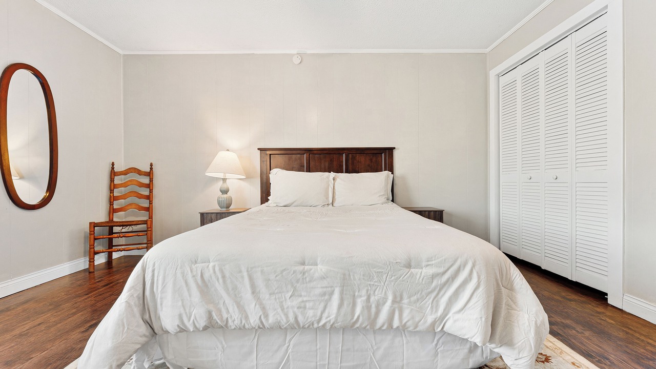 Photo of Bedroom in Dewy Rose