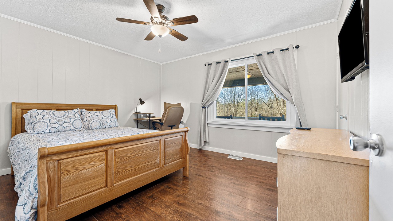 Photo of Bedroom in Dewy Rose