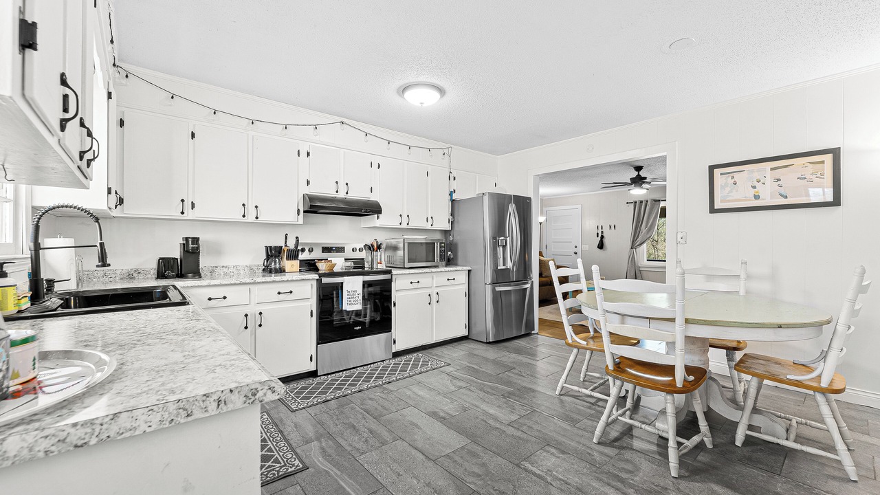 Photo of Kitchen in Dewy Rose