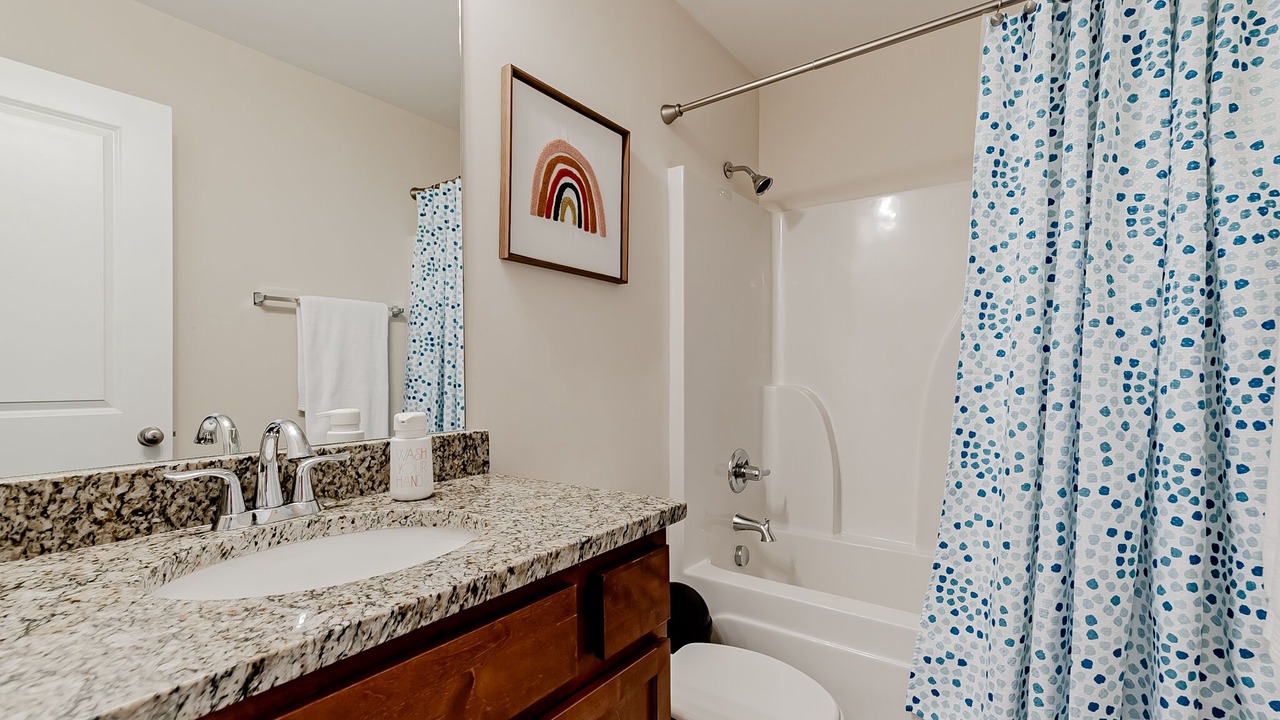 Photo of Bathroom in Huntcliff