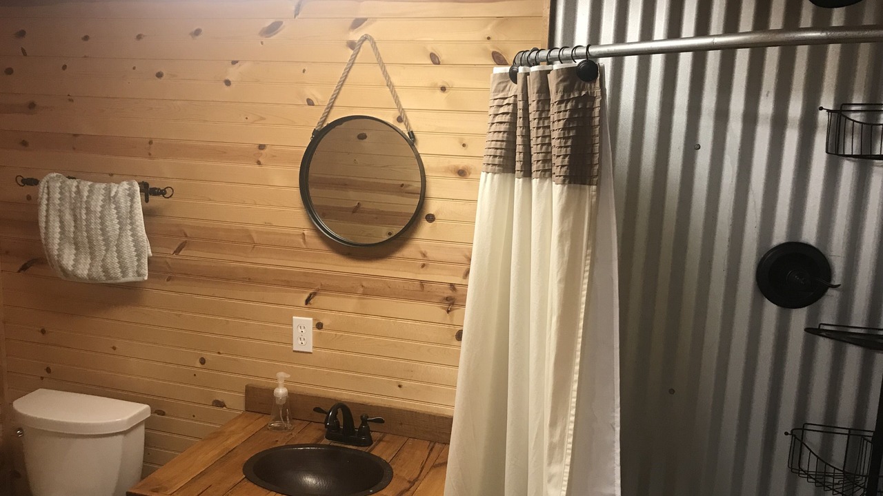 Photo of Bathroom in Dewy Rose