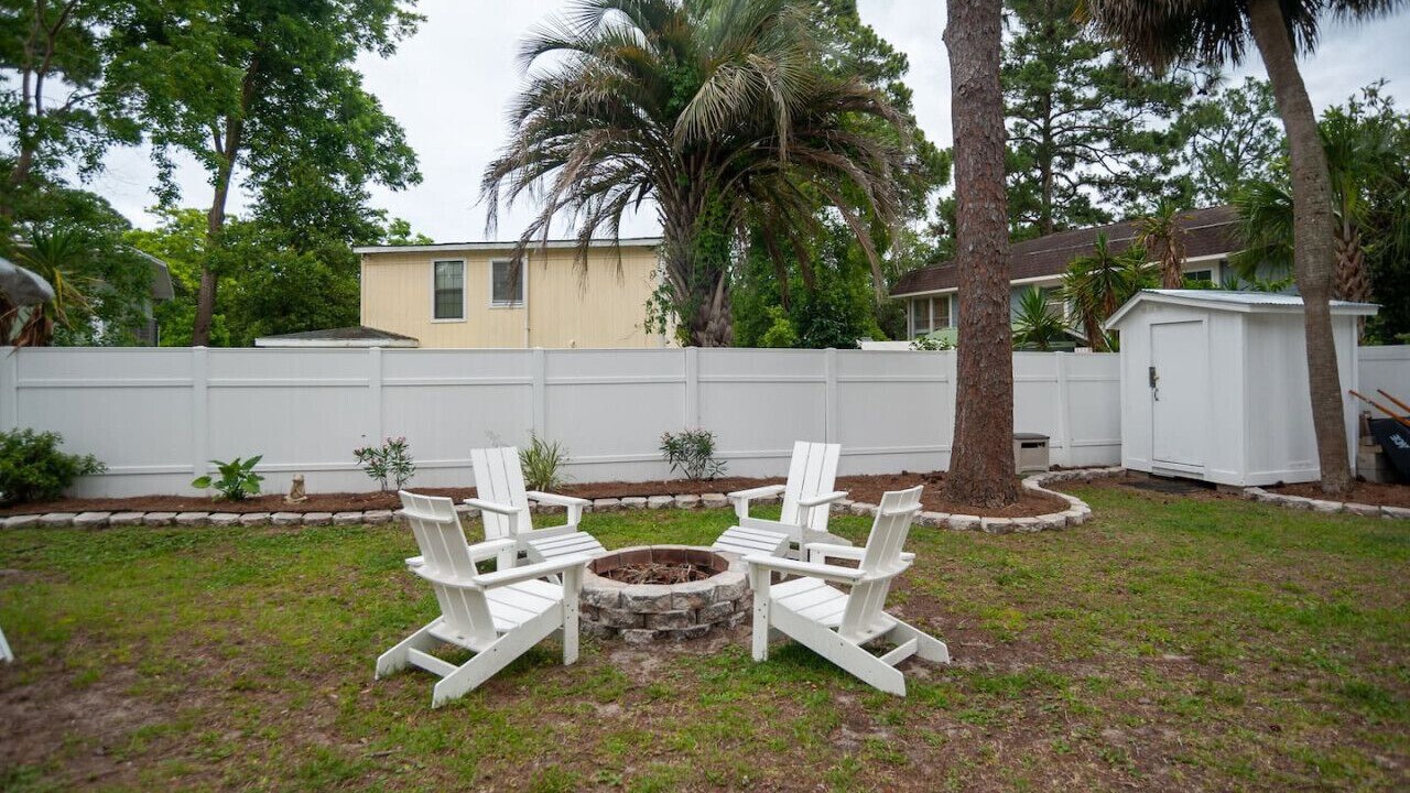 Photo of Outdoor in Folly Field