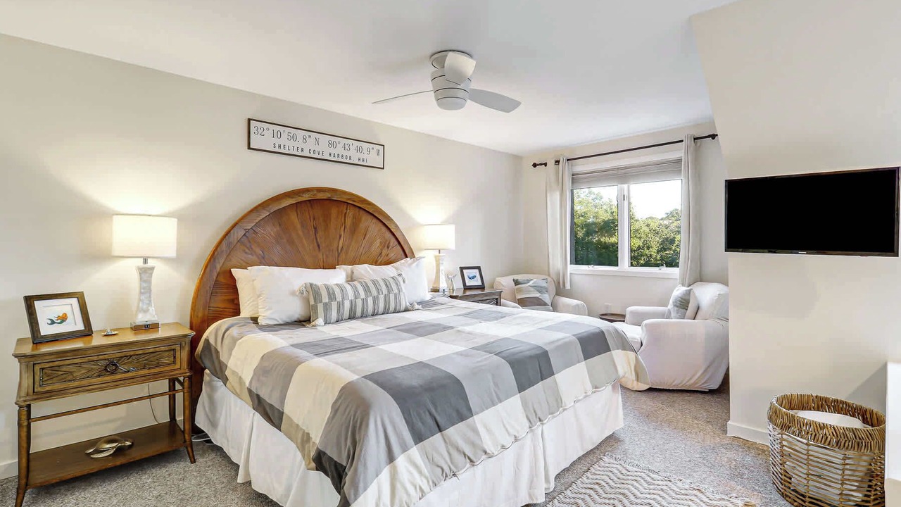 Photo of Bedroom in Shelter Cove