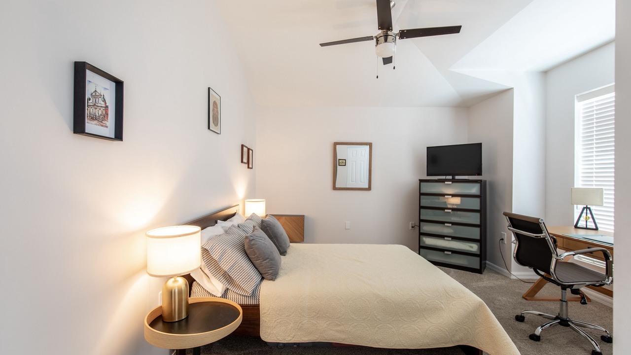 Photo of Bedroom in Florida Ridge