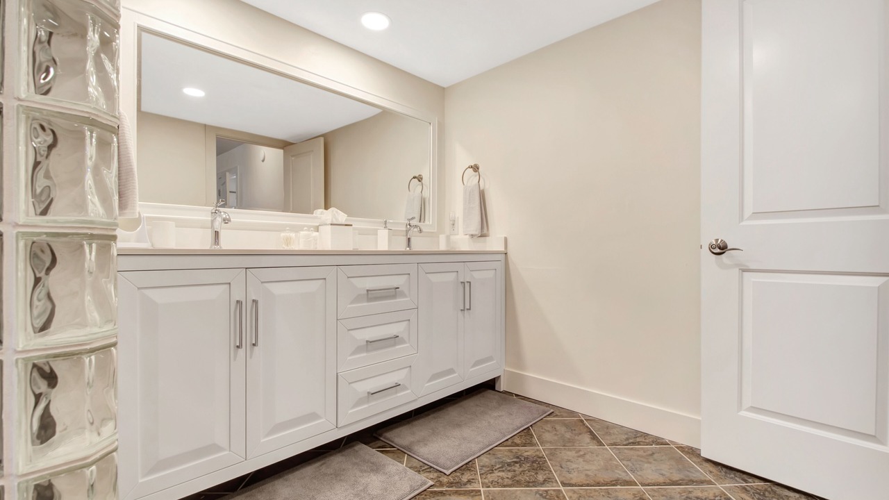 Photo of Bathroom in Isles of Capri