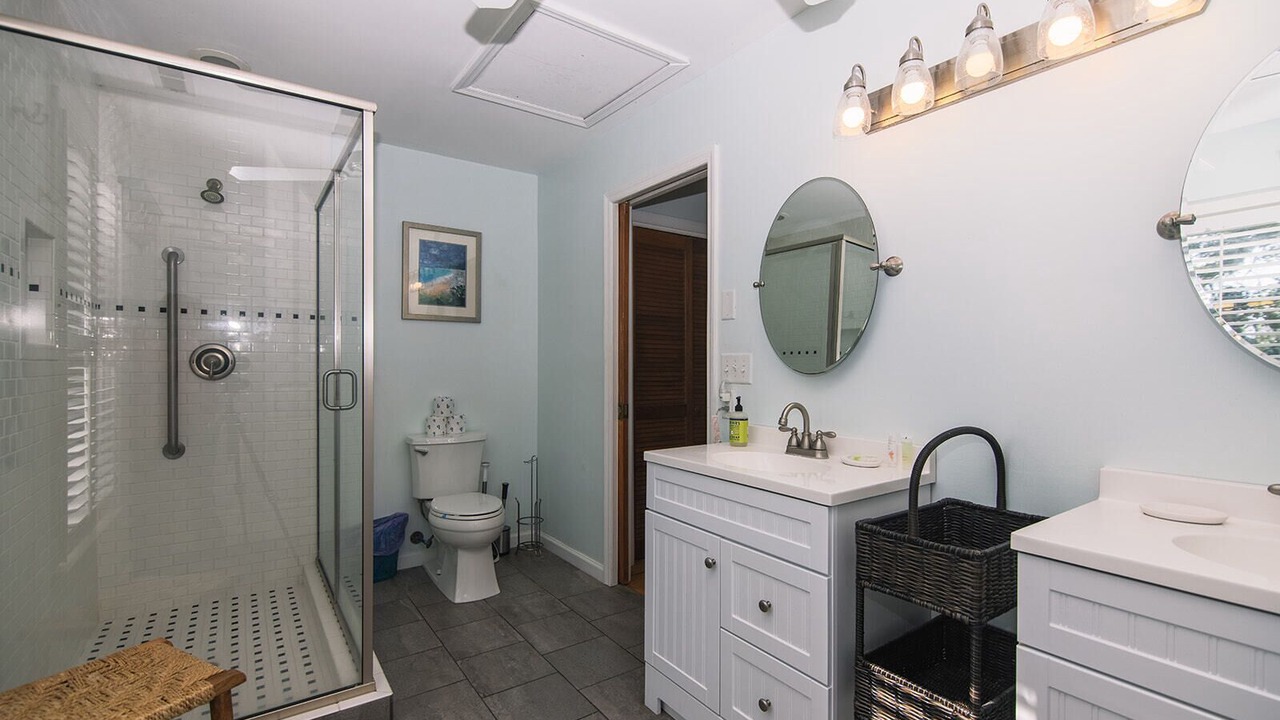 Photo of Bathroom in Ocean Ridge