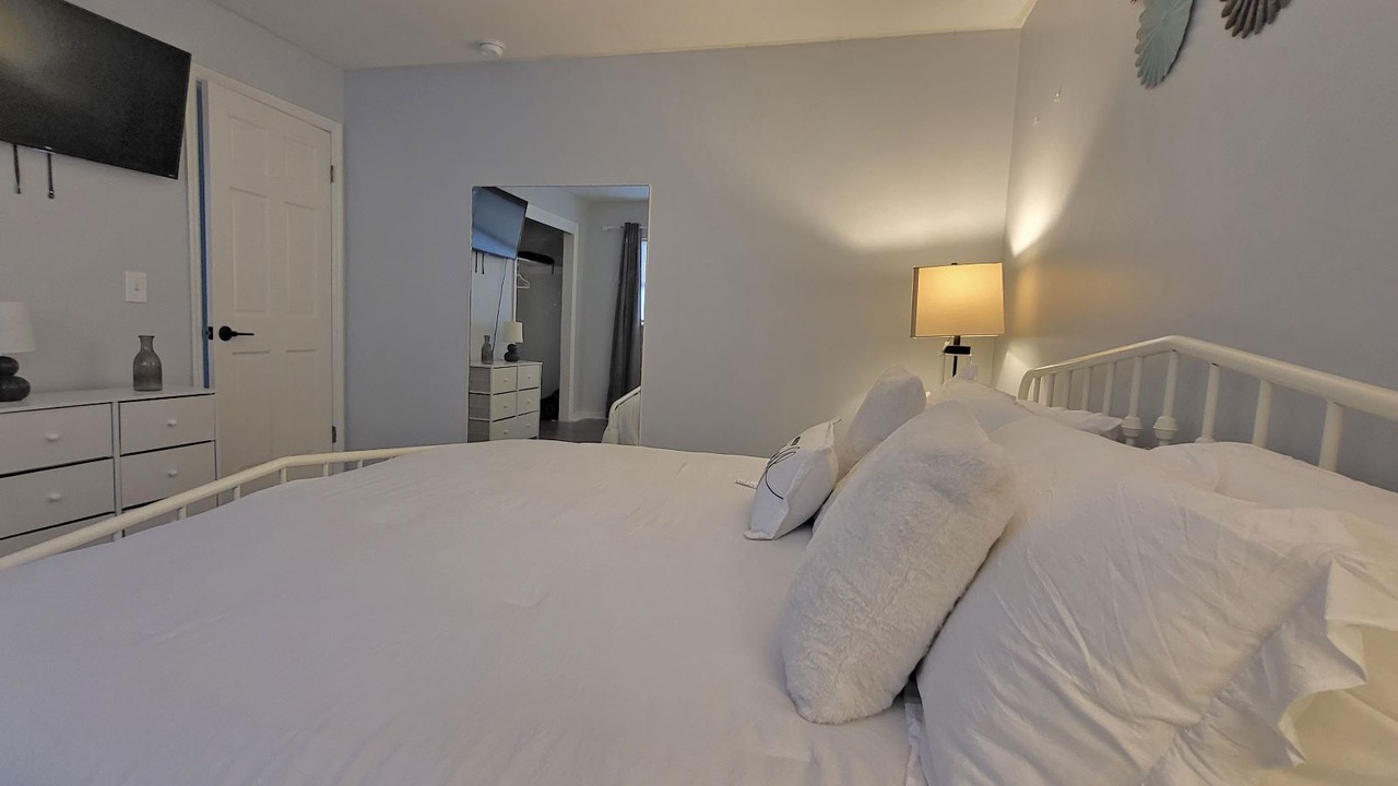 Photo of Bedroom in Bloomingdale