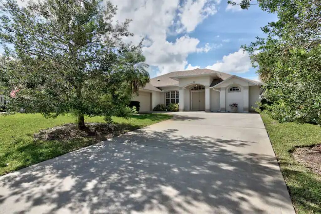 Photo of Outdoor in Sebastian Highlands